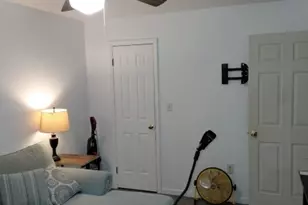 14 Amethyst Ln, Paterson, NJ 07501 - Photo 9