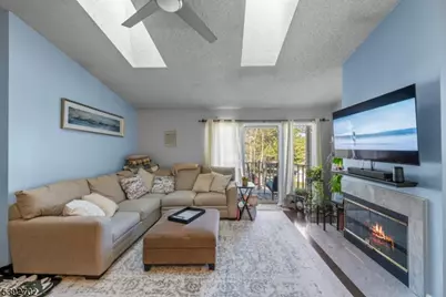 9 Ruby Ct, Franklin Township, NJ 08823 - Photo 3