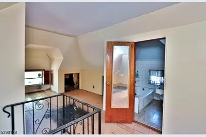 164 East Clay Ave, Roselle Park, NJ 07204 - Photo 27