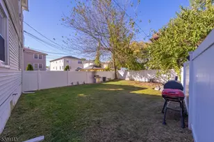 17 Cottage Pl, East Orange, NJ 07017 - Photo 15