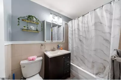 704 712 N Broad St #8B, Elizabeth, NJ 07208 - Photo 11