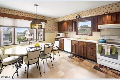 31 Collamore Ter, West Orange Township, NJ 07052 - Photo 9