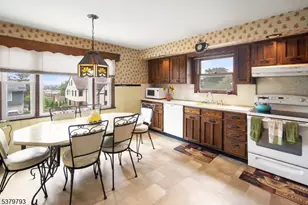 31 Collamore Terrace, West Orange Township, NJ 07052 - Photo 9