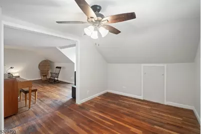 31 Collamore Ter, West Orange Township, NJ 07052 - Photo 13