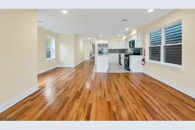 373 Chadwick Ave, Newark, NJ 07112 - Photo 5