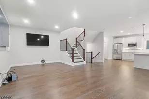 22B Arcadia Pl, Union Township, NJ 07088 - Photo 3