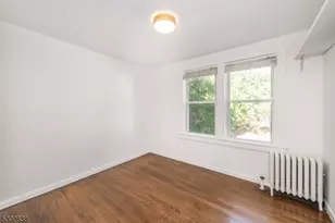 331 Diamond Bridge Ave, Hawthorne, NJ 07506 - Photo 9