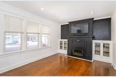 331 Diamond Bridge Ave #1, Hawthorne, NJ 07506 - Photo 3