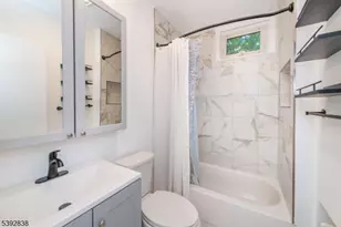 331 Diamond Bridge Ave, Hawthorne, NJ 07506 - Photo 11