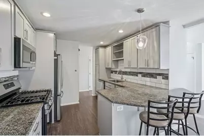 13 Winding Brook Rd, Hamburg, NJ 07419 - Photo 15