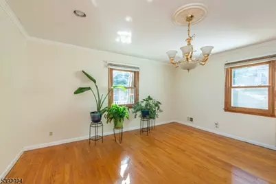 11 Mountain Way South, West Orange Township, NJ 07052 - Photo 9