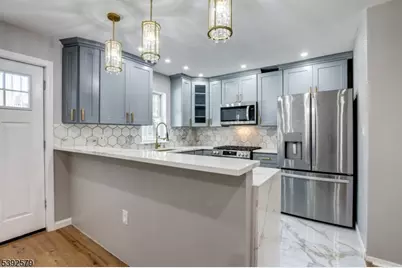 284 S 6th St, Newark, NJ 07103 - Photo 11