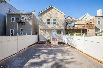 284 S 6th St, Newark, NJ 07103 - Photo 27