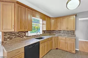 54 Mapledale Ave, Roxbury Township, NJ 07876 - Photo 23