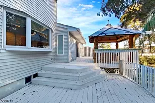 54 Mapledale Ave, Roxbury Township, NJ 07876 - Photo 11