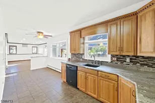 54 Mapledale Ave, Roxbury Township, NJ 07876 - Photo 21