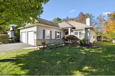 29 Daulton Dr, Franklin Township, NJ 08873 - Photo 1