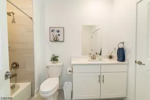 69 Veterans Wy, Morris Plains, NJ 07950 - Photo 15