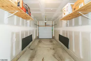 69 Veterans Wy, Morris Plains, NJ 07950 - Photo 21