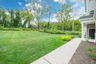 69 Veterans Wy, Morris Plains, NJ 07950 - Photo 23