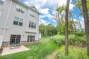 69 Veterans Wy, Morris Plains, NJ 07950 - Photo 25