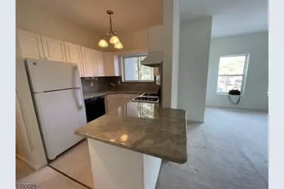 710 Brittany Dr #10, Wayne, NJ 07470 - Photo 9