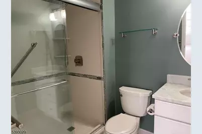 710 Brittany Dr #10, Wayne, NJ 07470 - Photo 5