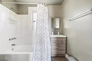 46 Norwood Ave, Irvington, NJ 07111 - Photo 9