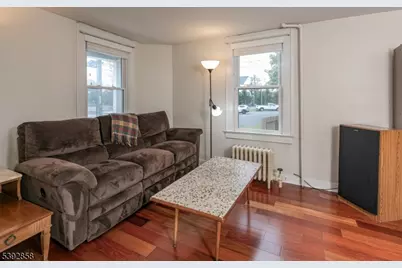 25 Canal St, Raritan, NJ 08869 - Photo 5