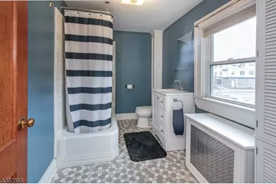 25 Canal St, Raritan, NJ 08869 - Photo 15