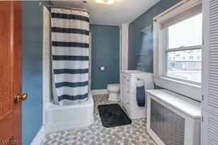 25 Canal St, Raritan, NJ 08869 - Photo 15