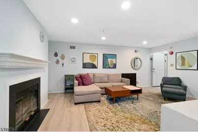 42 Larkin Cir, West Orange Township, NJ 07052 - Photo 3