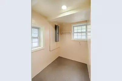 201 Lows Hollow Rd, Lopatcong Township, NJ 08886 - Photo 33