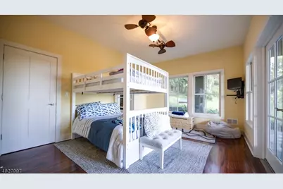 201 Lows Hollow Rd, Lopatcong Township, NJ 08886 - Photo 23