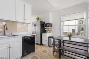 990 Rebecca Pl, Woodbridge Township, NJ 08830 - Photo 25