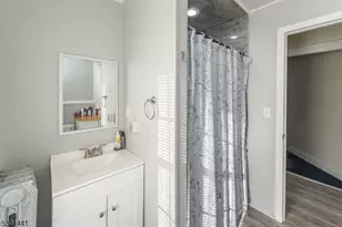 126 Prospect St, Dover, NJ 07801 - Photo 15