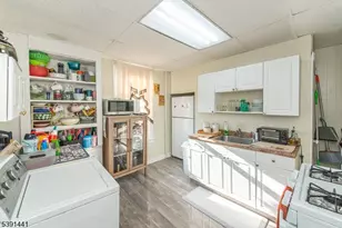 126 Prospect St, Dover, NJ 07801 - Photo 7