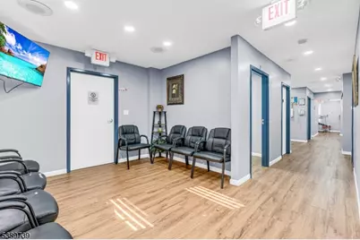 553 Chilton St, Elizabeth, NJ 07208 - Photo 5