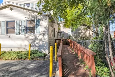 553 Chilton St, Elizabeth, NJ 07208 - Photo 3