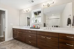 17 E Hartwick Dr, Montgomery Township, NJ 08558 - Photo 25