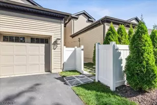 17 E Hartwick Dr, Montgomery Township, NJ 08558 - Photo 37