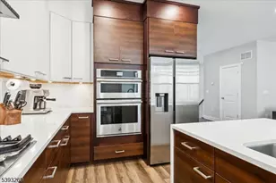 17 E Hartwick Dr, Montgomery Township, NJ 08558 - Photo 7