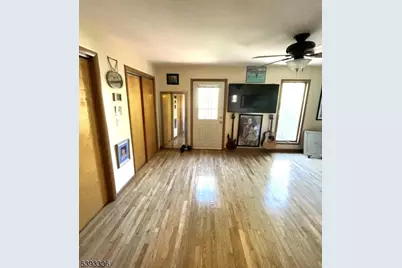 213 69th St, Guttenberg, NJ 07093 - Photo 15