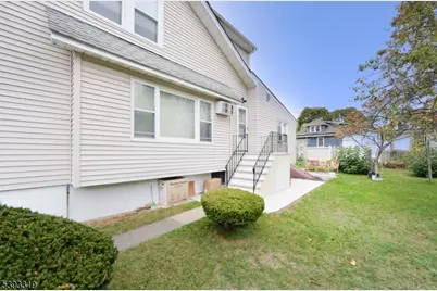 91 Mawhinney Ave, Hawthorne, NJ 07506 - Photo 9