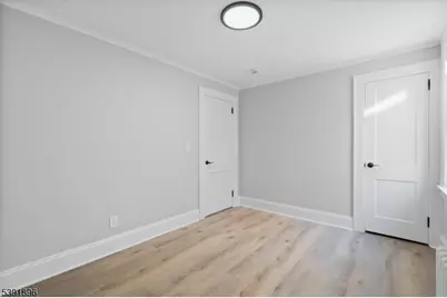 895 Port Reading Ave, Woodbridge Township, NJ 07064 - Photo 9