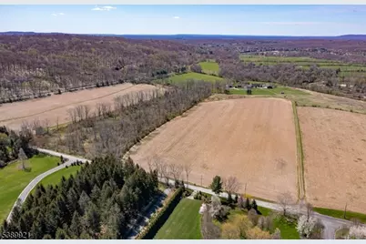 222 E Fox Chase Rd, Chester, NJ 07930 - Photo 1