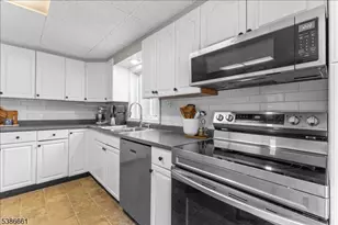 241 Depue St, Belvidere, NJ 07823 - Photo 11