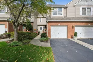 18 Harkey Ct, Roseland, NJ 07068 - Photo 1