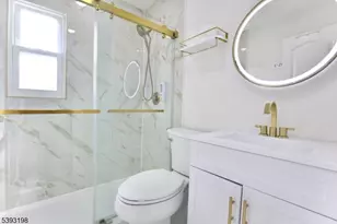 327 Roosevelt Ln, Kenilworth, NJ 07033 - Photo 11