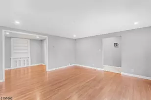 27 Hillcrest Rd, Warren Township, NJ 07059 - Photo 9